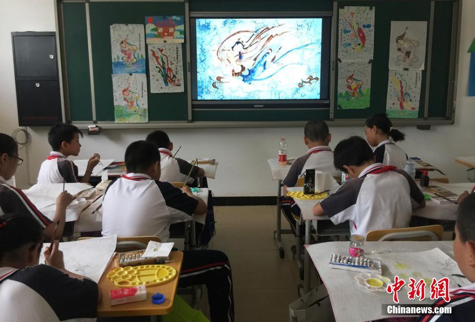 成人 电影 色情
