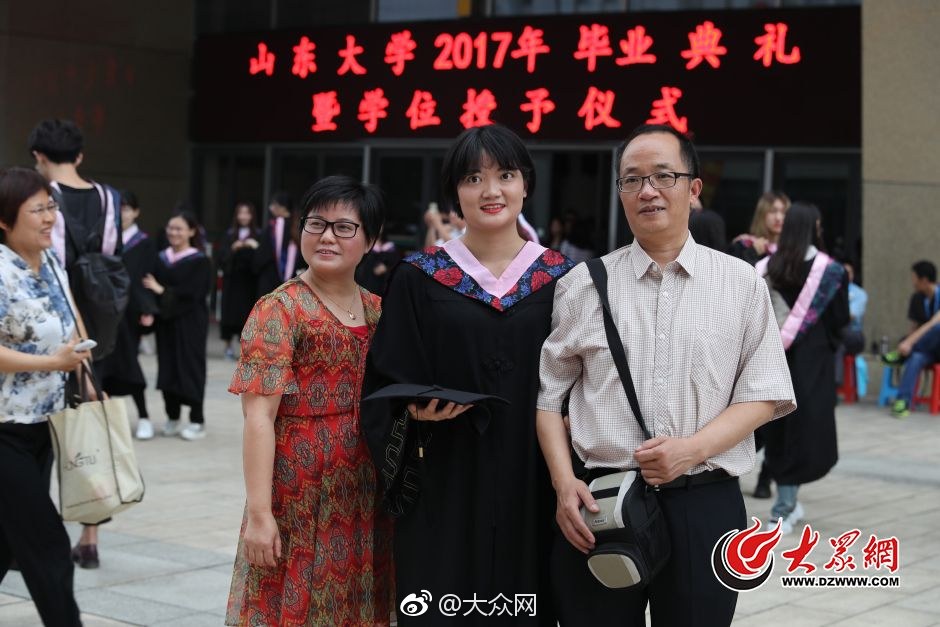 白丝美女被草