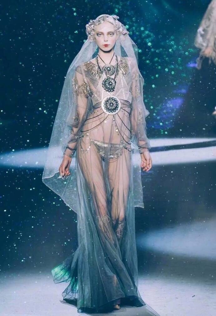 福原遥