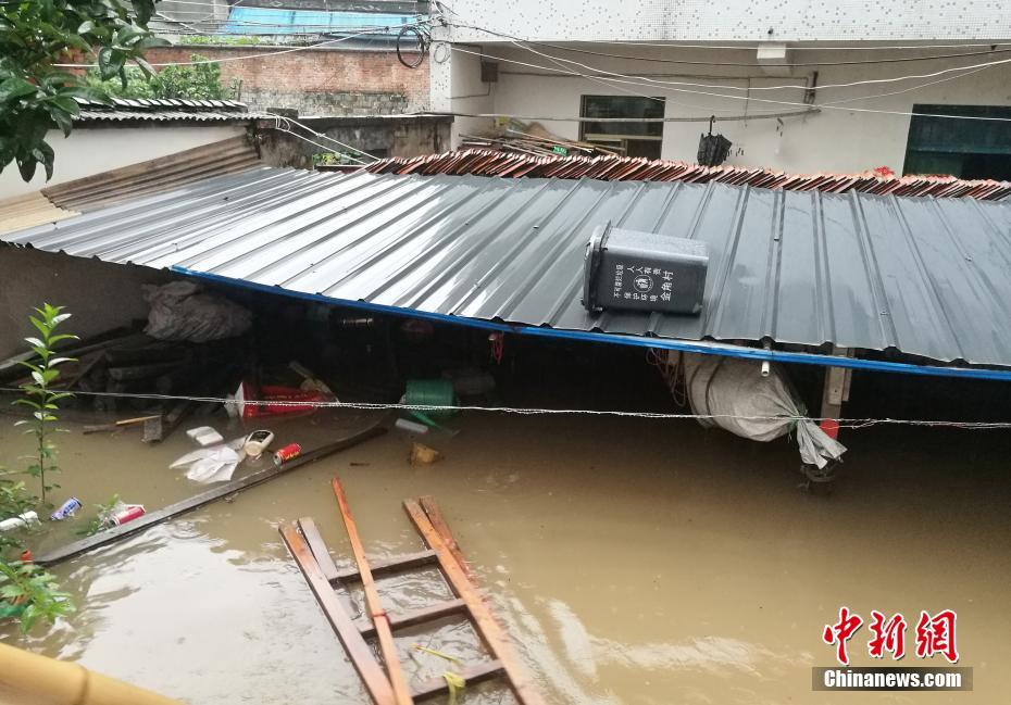 台灣絲襪高跟鞋