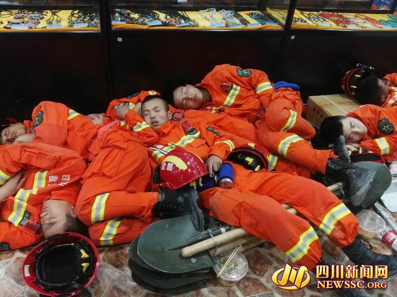偷拍的激情视频孕妇三级电影