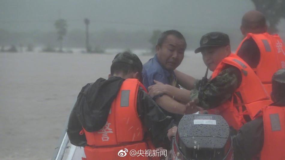 中国丰满老女人肏屄