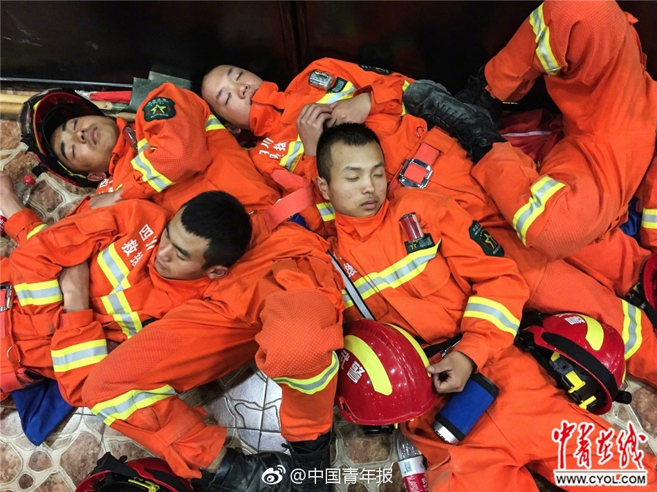 男被绑住秘 四肢取精