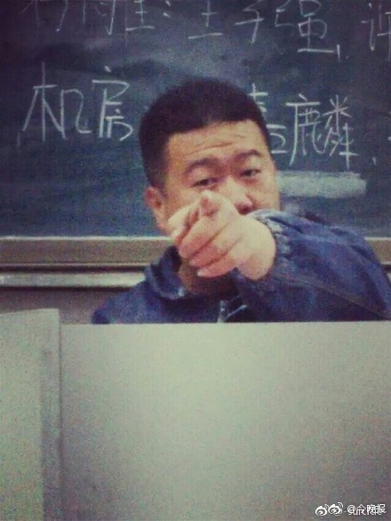 办公室奶边摸边做爰69式