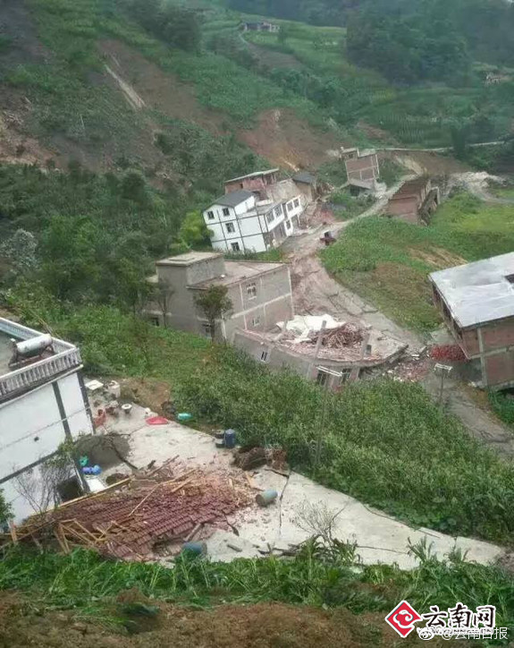 露大奶