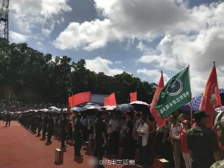点击图片查看详情 陆丰市东海镇人口_广东陆丰宣判大会人山人海 13名毒犯被判死刑(2)