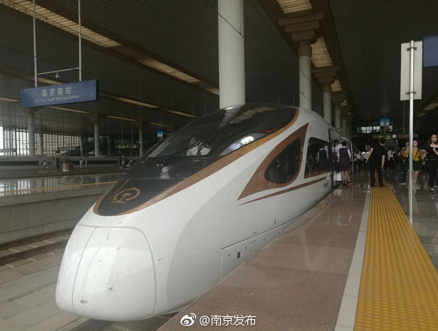 女同喷水视频