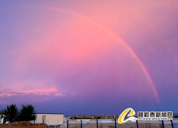 张筱雨大胆张开荫道口