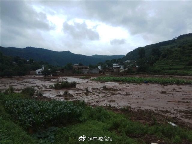 忘穿内裤被同桌C了好爽微博小说