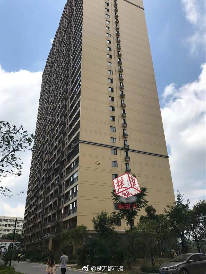 公交车揉小雪胸 啊 嗯
