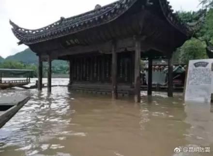 体育生边缘呻吟被榨精GV