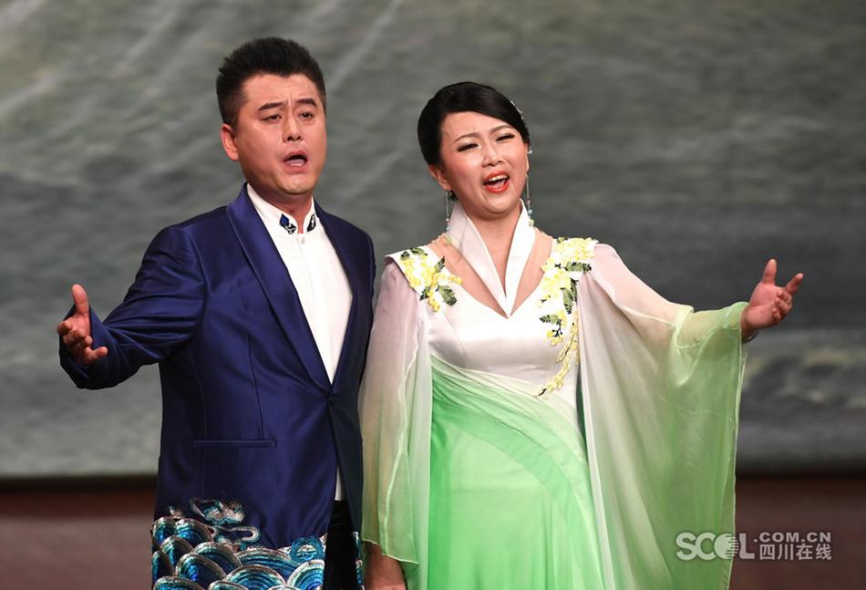 动漫美女做