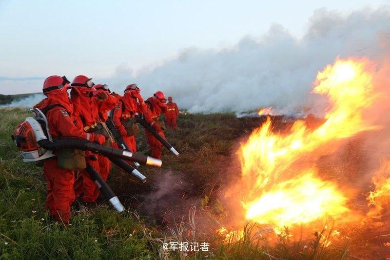 特大黑异族巨大怪物