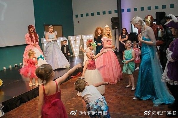 裙子里面是野兽