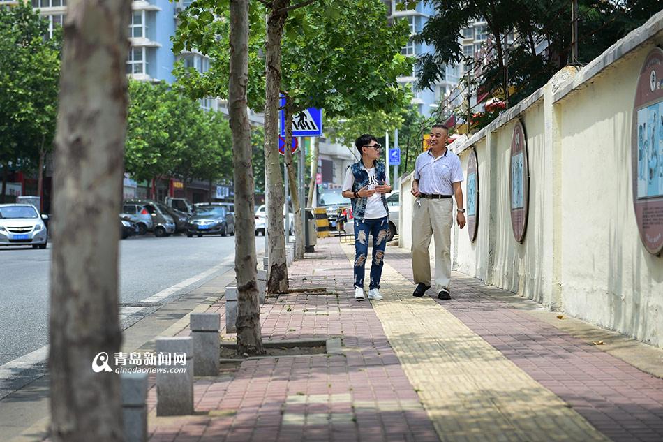 人妻攝影被全裸男挑逗
