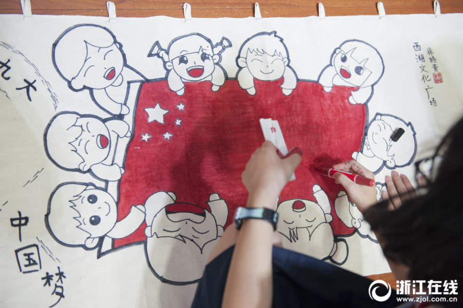 美女的胸100%露出无遮挡