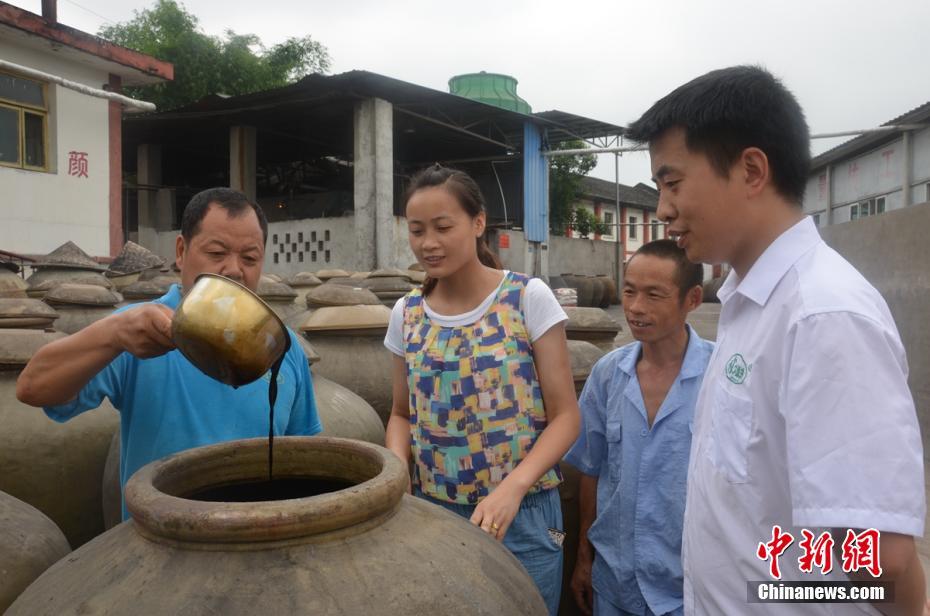 绿 分享娇妻被多P