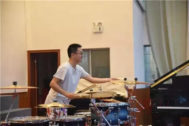 Www.黄片免费