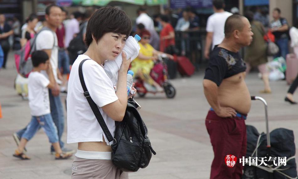 巨乳洗澡