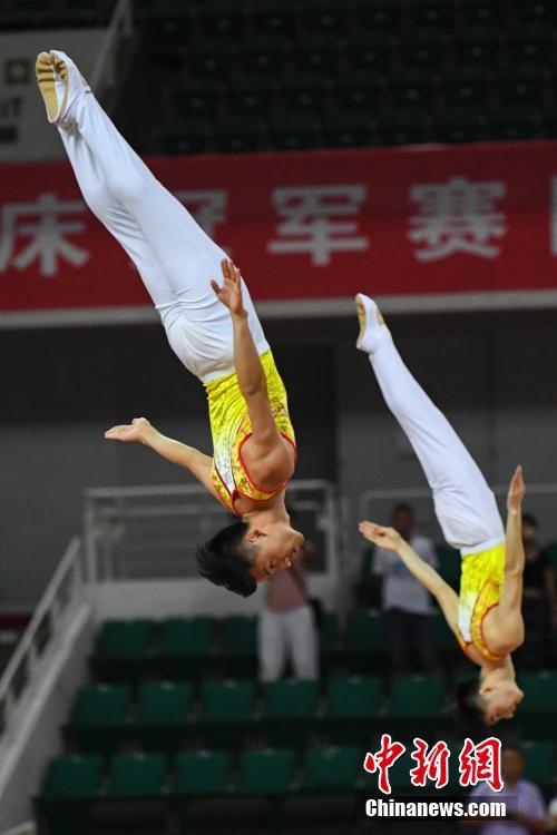 超碰偷拍