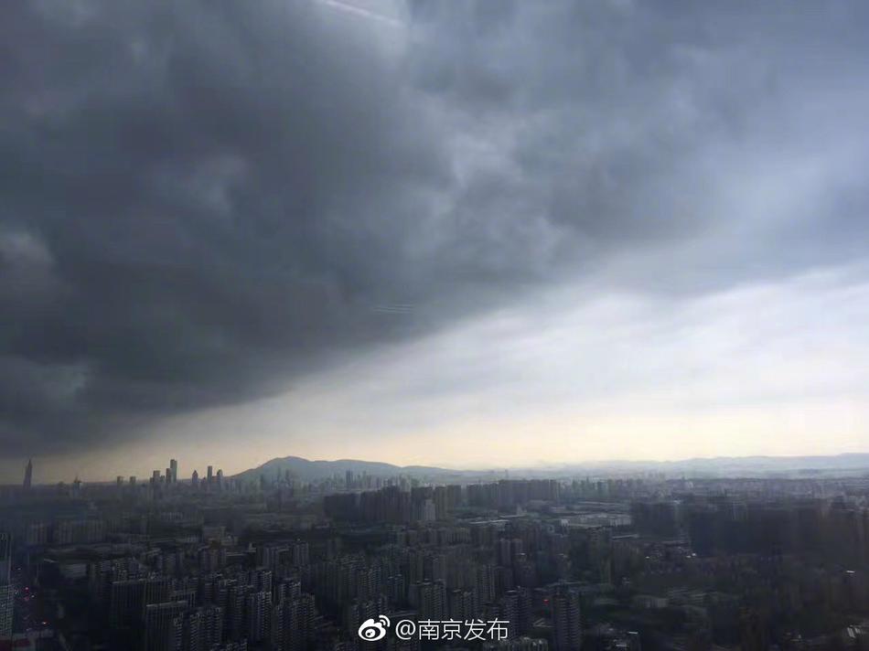打屁股无遮挡