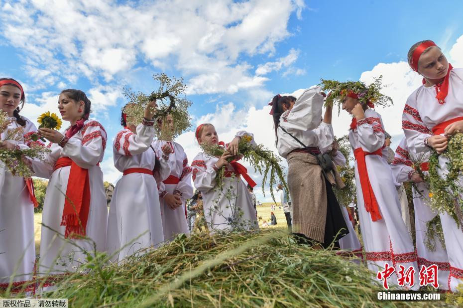 大尺度吃奶做爰