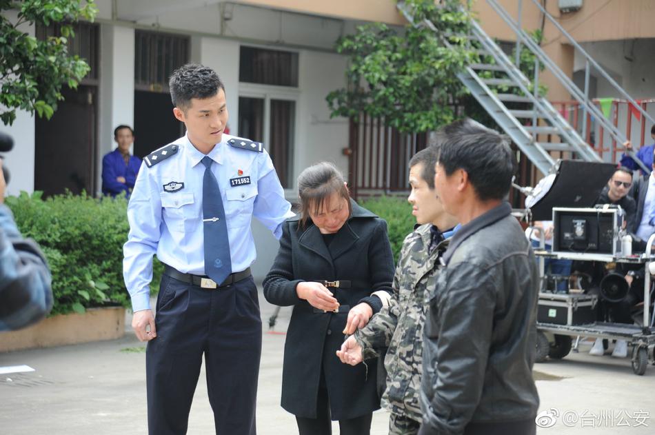 中国美女裸体视频Videos