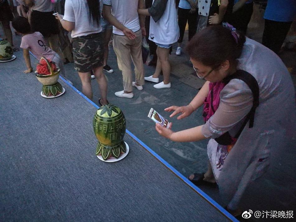 病人想操逼小美女护士