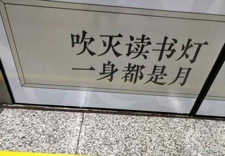 短发巨乳