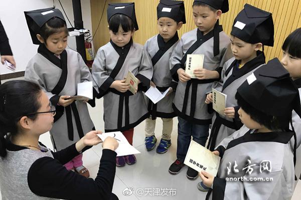 亚洲老头同性XXXXX老同
