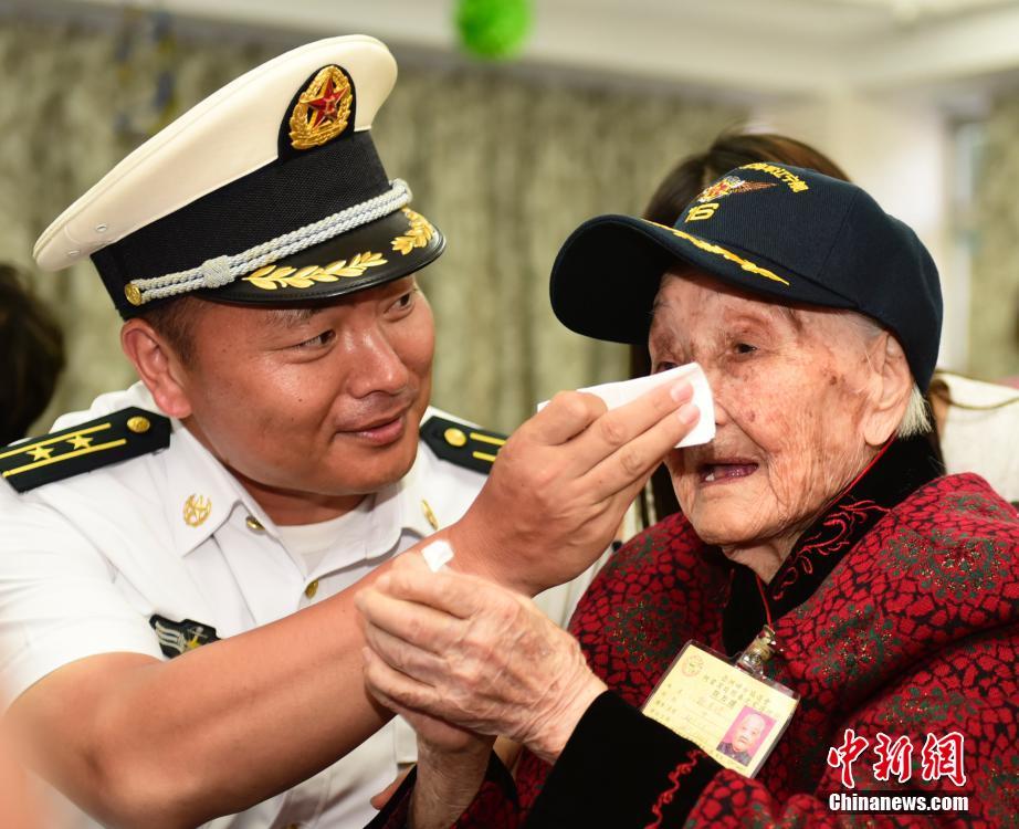 厨房喂奶乳HH教授