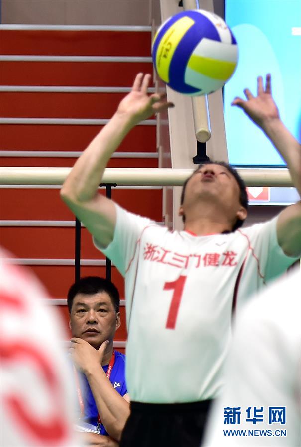 美女日逼的男女