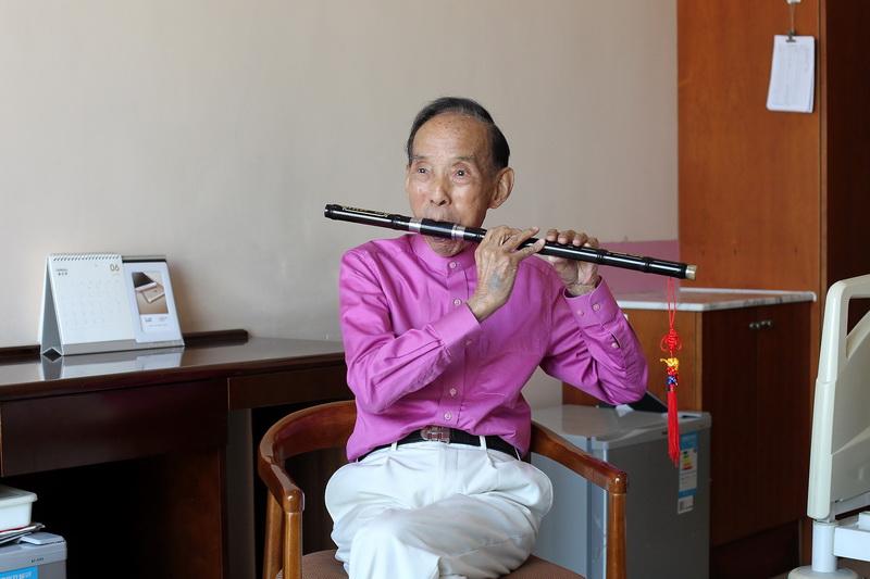 亚洲欧美日韩丰满乱子伦