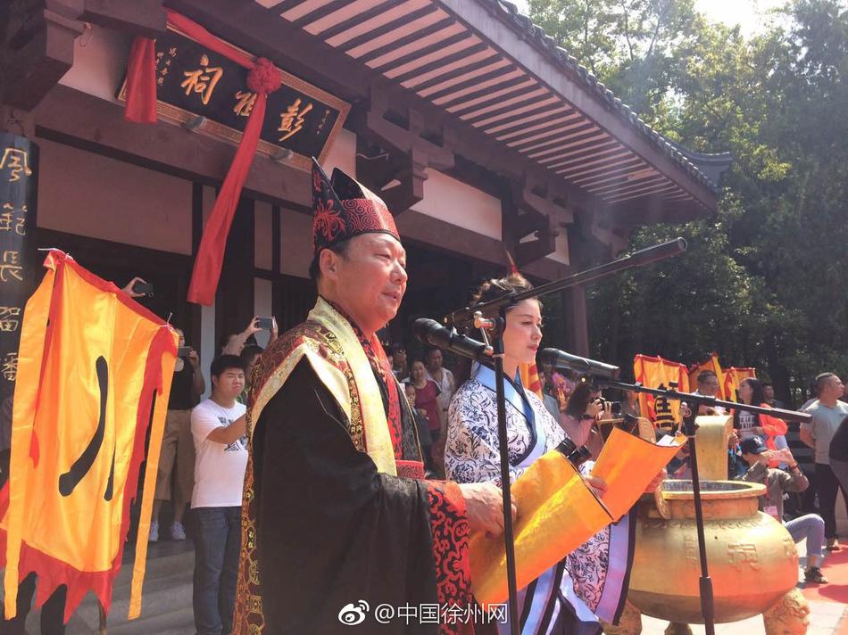 极品一线天粉嫩虎白馒头