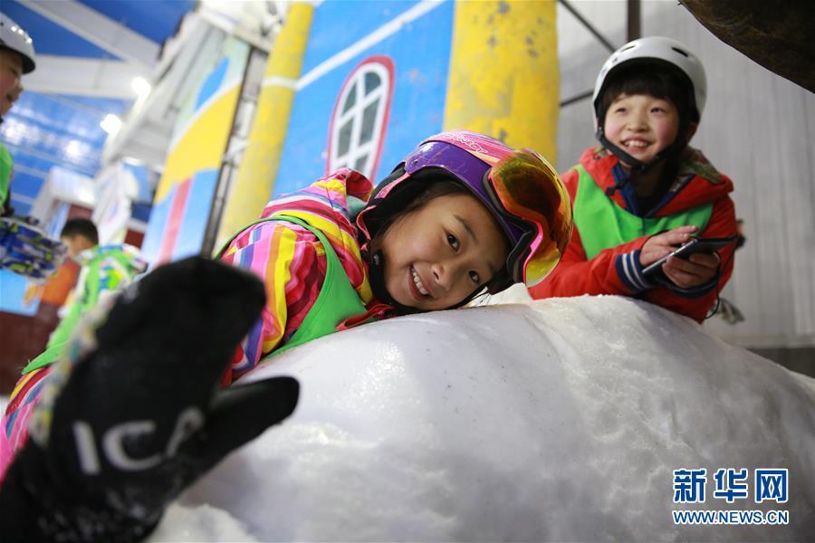 下载三级黄色性生活视频