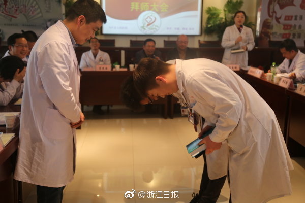 黄瓜自慰喷水在线免费观看