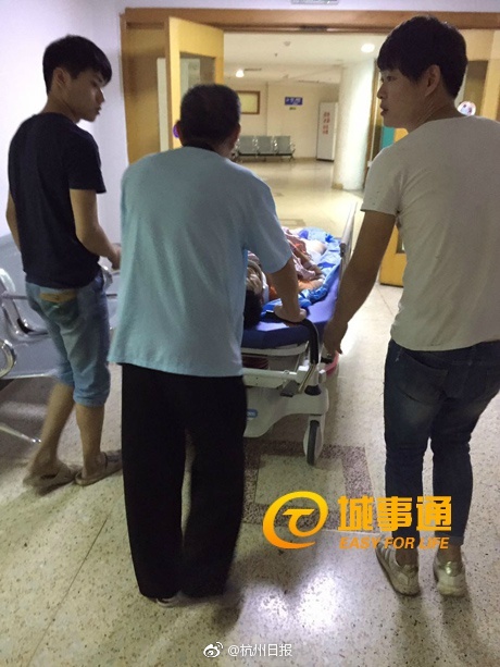 裸体直播间