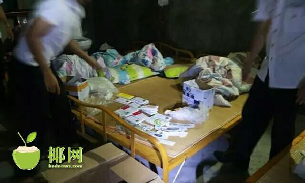 校花主动脱 让我