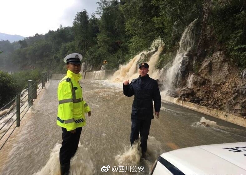特黄色三级片