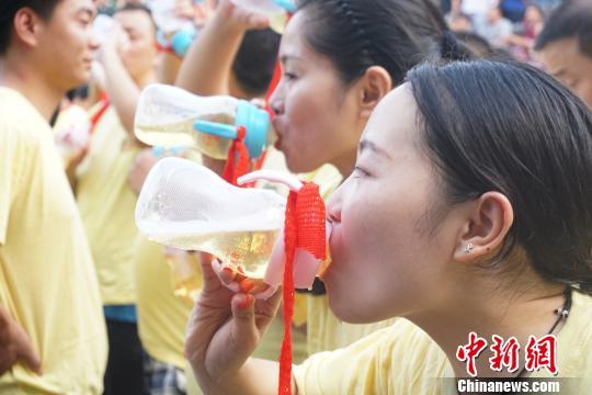 疑似雞排妹