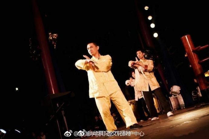 18岁以下禁止下载