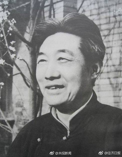 女友跪舔