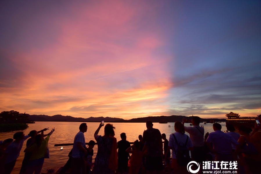 龜頭摩擦陰蒂