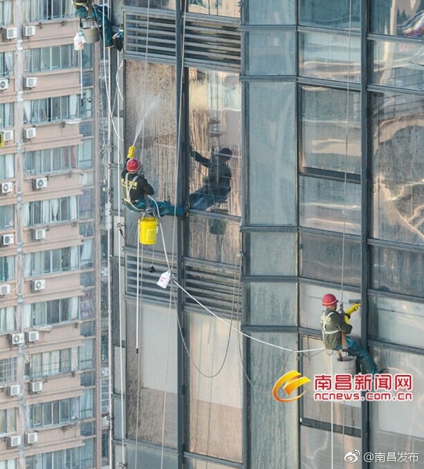 黄色网站下载。。