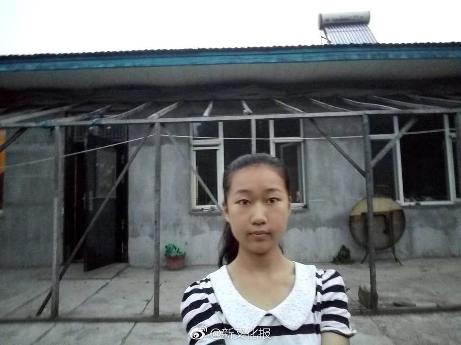 Pee大集旱厕WC偷拍