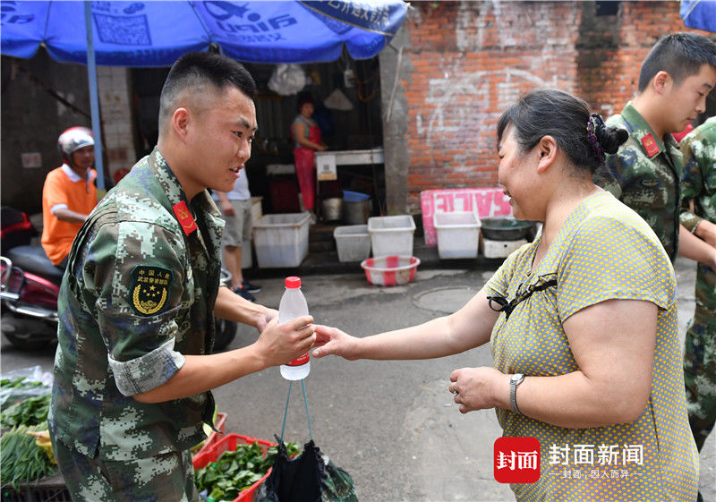 美女校花 张开腿让我