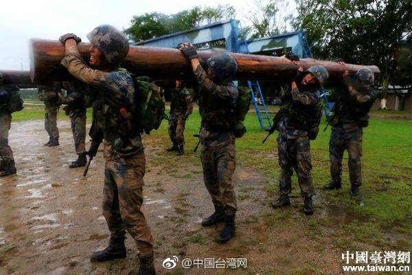 黄色网站的线。