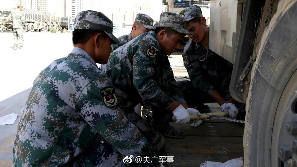 楊梵寫真集