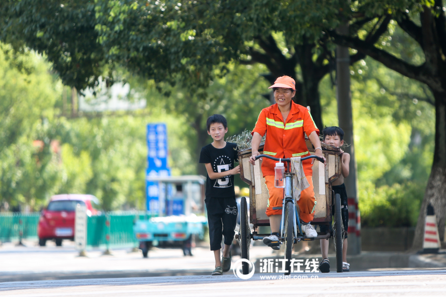 女人扒开秘 让男人桶爽韩剧