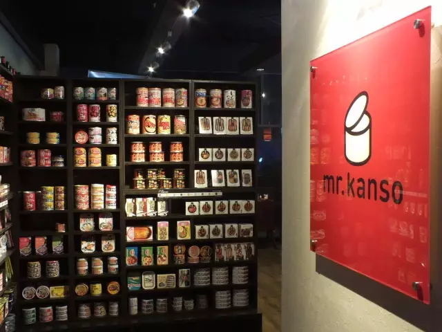 护士扒开胸罩秘 露出奶